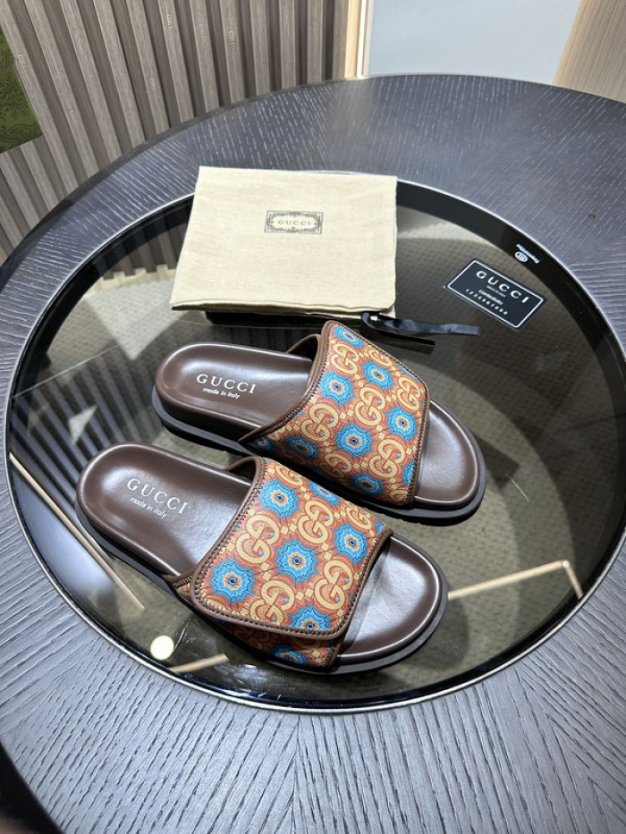 GUCC SLIPPERS