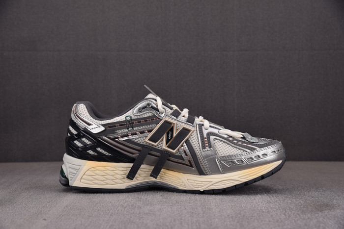 New Balance  1906A Tech Explosion  M1906AD