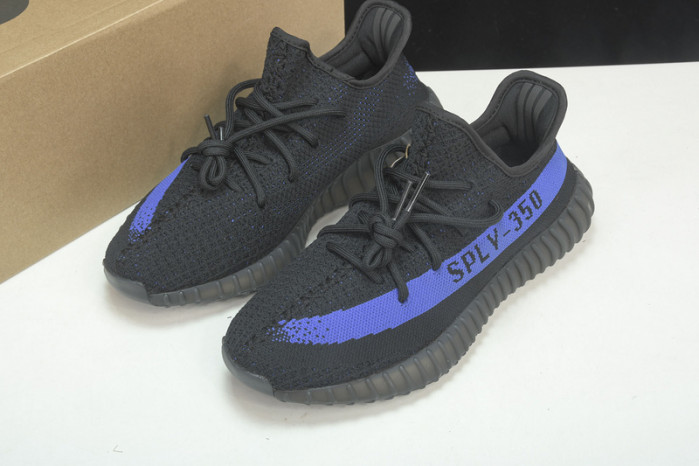 YEEZY BOOST 350 V2 