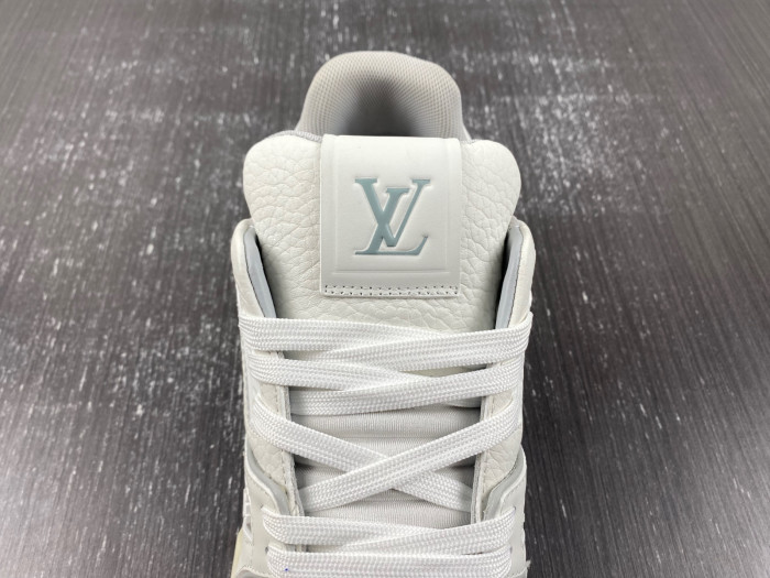 LV SNEAKER LOW   120401