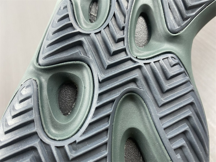 Adidas Yeezy 700 V3 Copfad GY4109