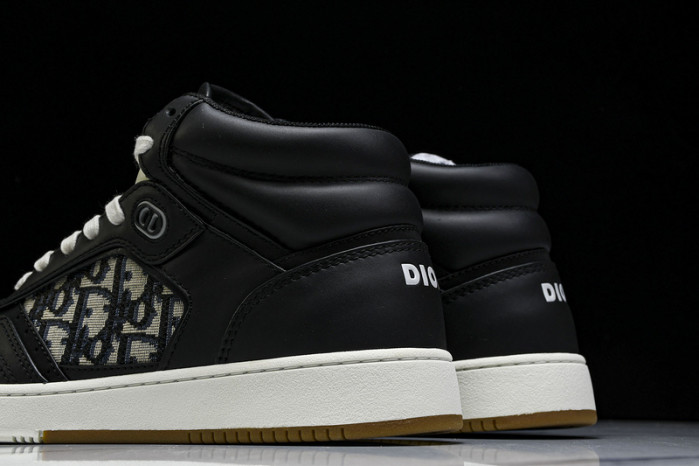 D10R B27 High Top Sneaker 10803