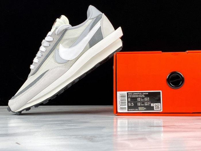 Nike LD Waffle Sacai Summit White  BV0073-100