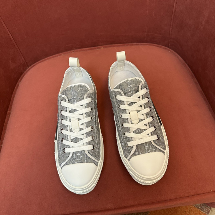 D10R B23 Sneakers Low Top