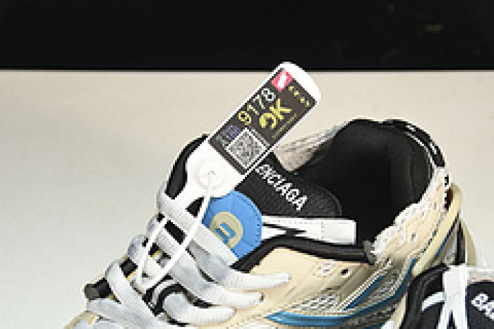 BLCG  × RUNNER W5RH6-0312