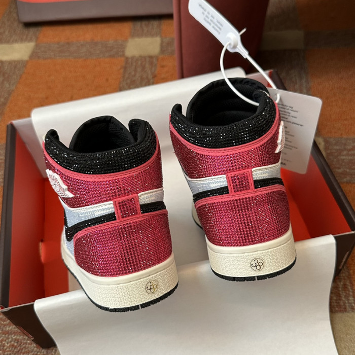 AIR JORDAN 1 RETRO  AJ-06