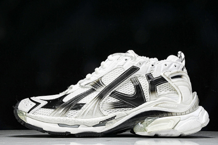 BLCG RUNNER  772774-WRUNG-9010