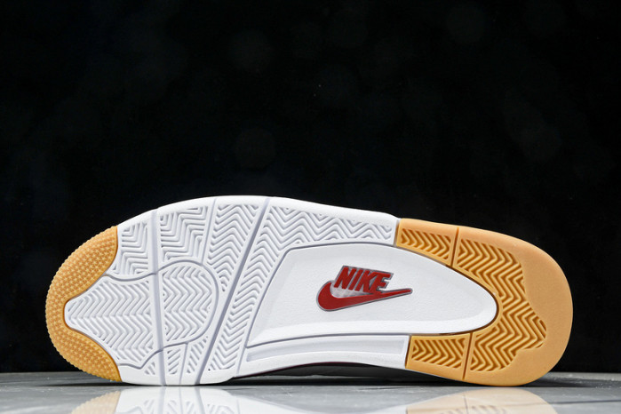 Nike SB x Air Jordan 4 Retro SP 