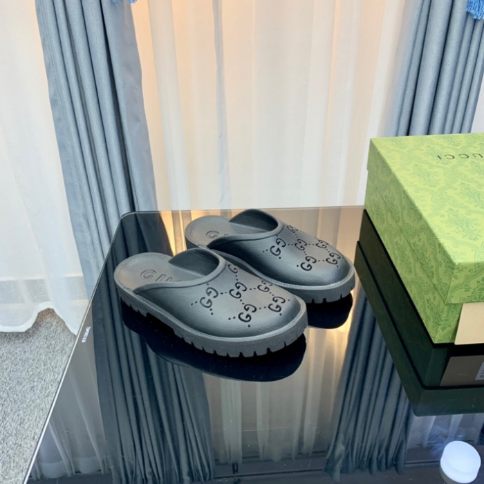 GUCC SLIPPERS