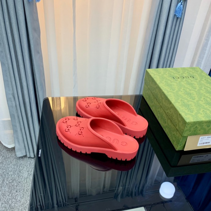GUCC SLIPPERS
