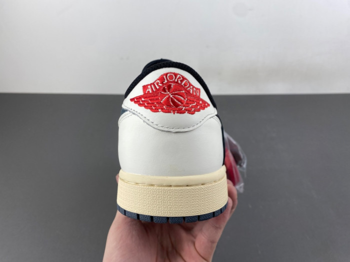 Travis Scott x Air Jordan 1 DZ4137-700