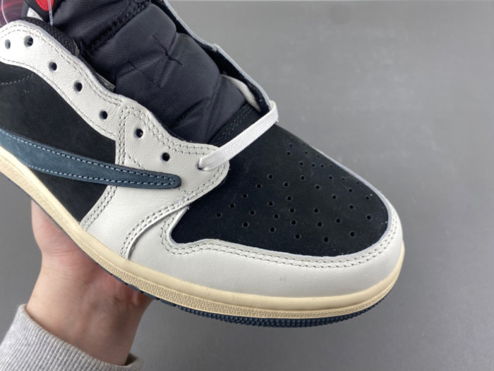 Travis Scott x Air Jordan 1 DZ4137-700