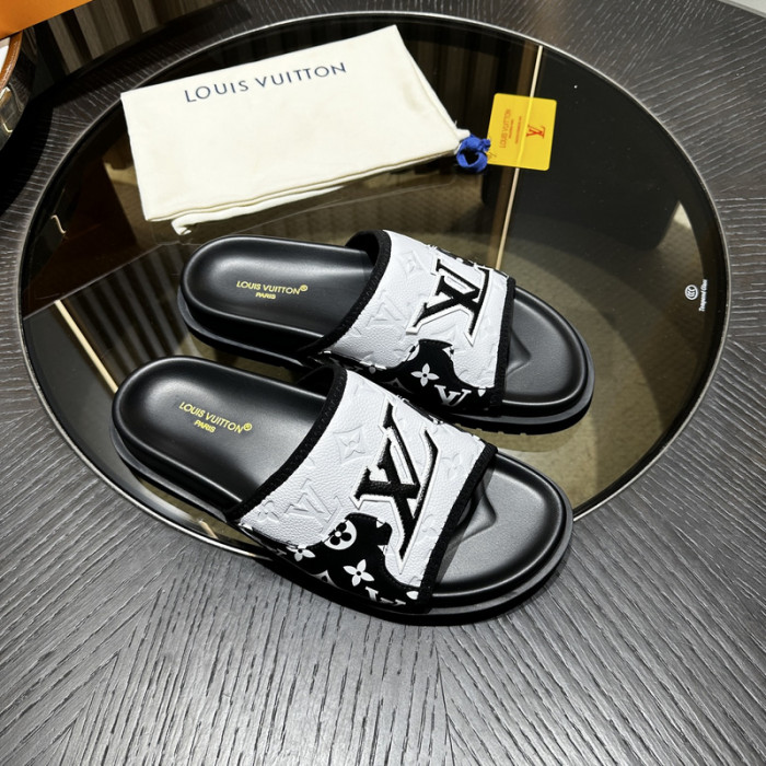 LV SLIPPERS