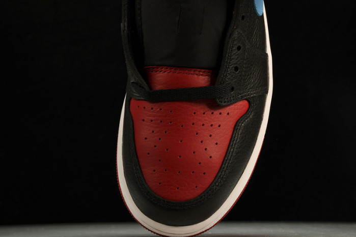 Air Jordan 1 Low OG WMNS “UNC to Chicago” CZ0775-046