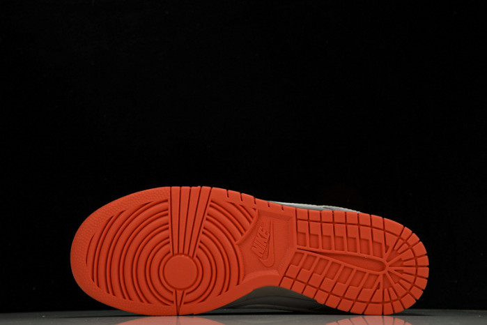 Nike Dunk SB Low“Staple NYC Pigeon”  304292-011