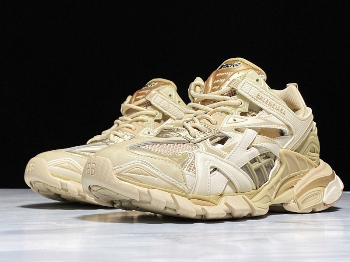 BLCG  Track TRAINER  Yeeshoes  220402