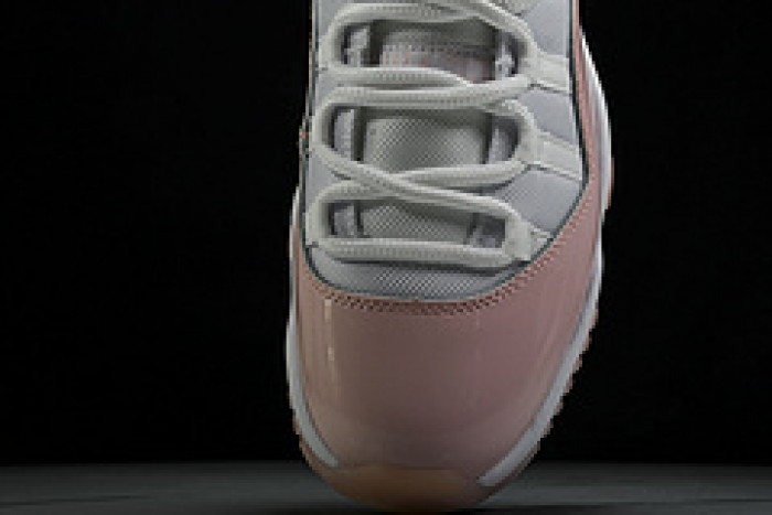 Air Jordan 11 Low WMNS “Legend Pink”   AH7860-160