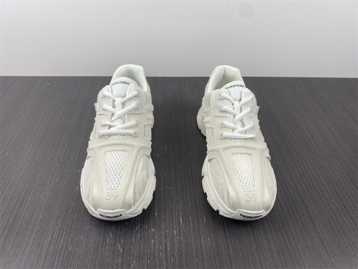 BLCG   PHANTOM  YEESHOES042101