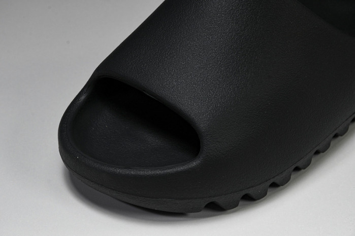 Yeezy Slide Onyx  HQ6448