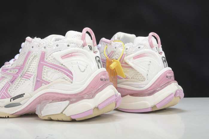 BLCG RUNNER   677402-W3RB3-9059