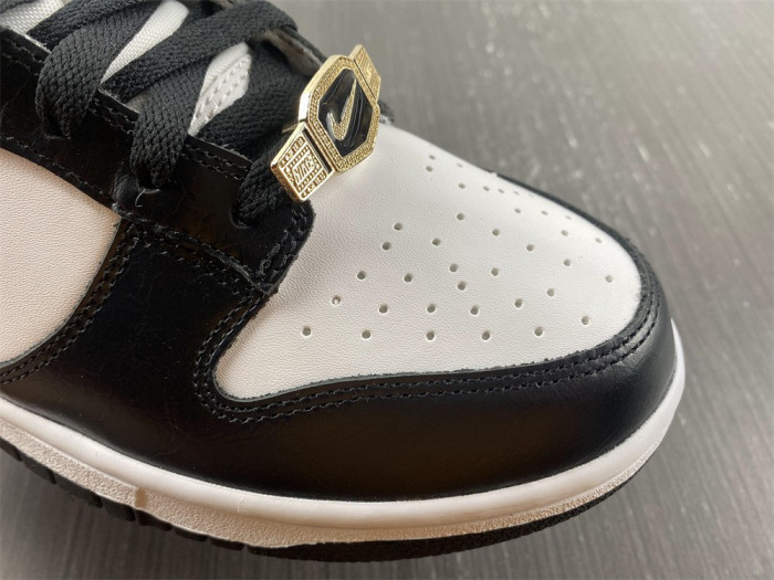 Dunk Low “World Champ” DR9511-100