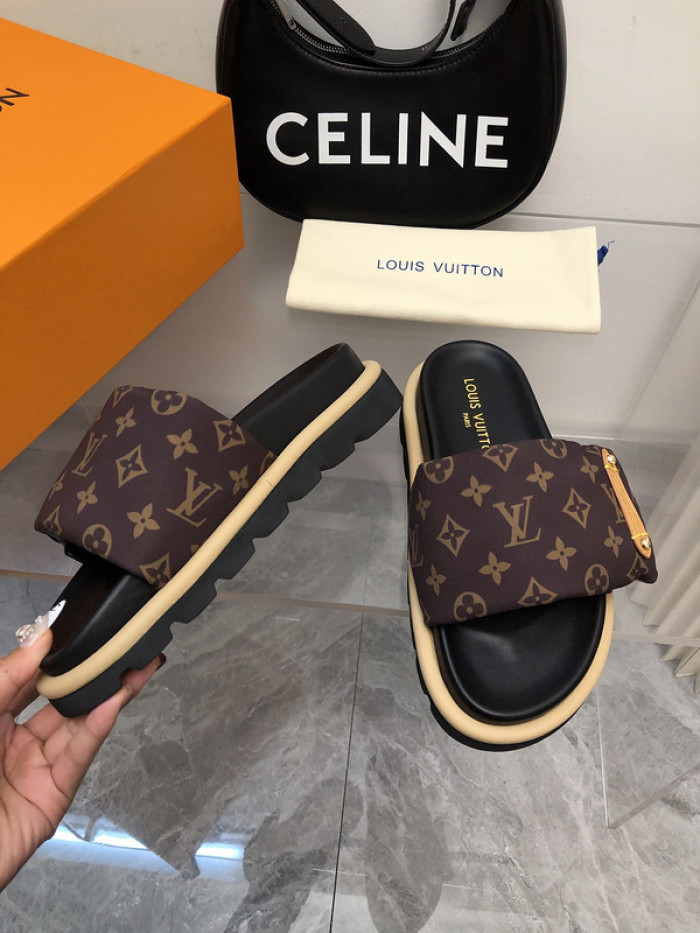 LV SLIPPERS