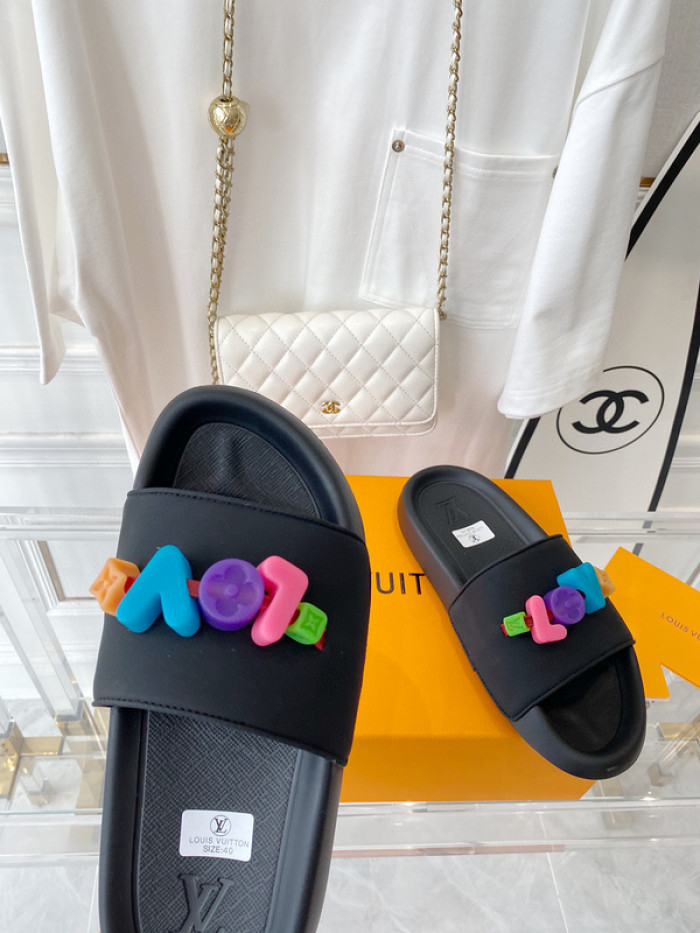 LV SLIPPERS