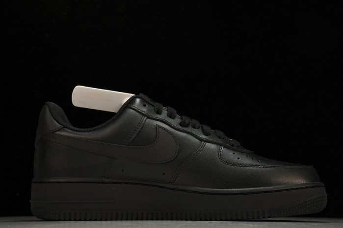 Nike Air Force 1 Low LE Triple black CW2288-001