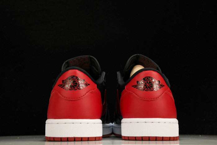 AIR JORDAN 1 Low Reverse Bred 705329-001
