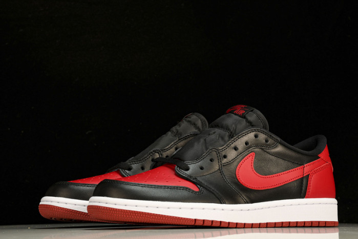 AIR JORDAN 1 Low Reverse Bred 705329-001
