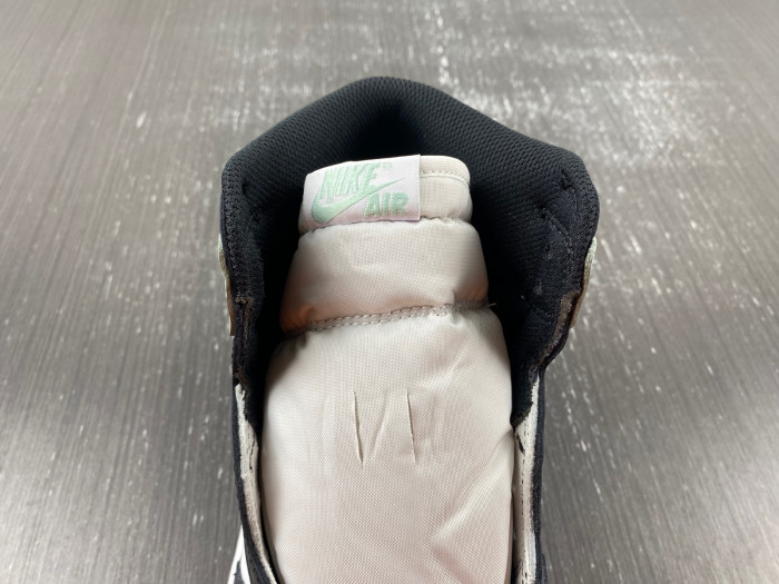 Air Jordan 1 RETRO HIGH OG NRG 861428 100