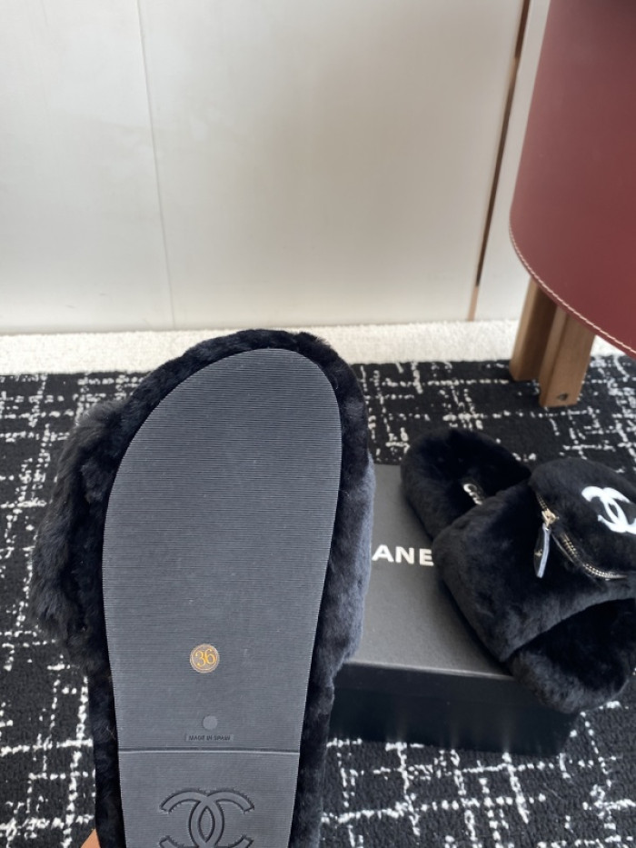 CH*NEL SLIPPERS