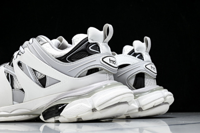 BLCG Track 3.0  W3AD39812