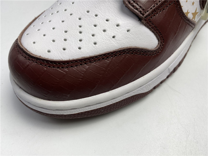 Nike SB Dunk Low Supreme Stars Barkroot Brown (2021)  DH3228-103