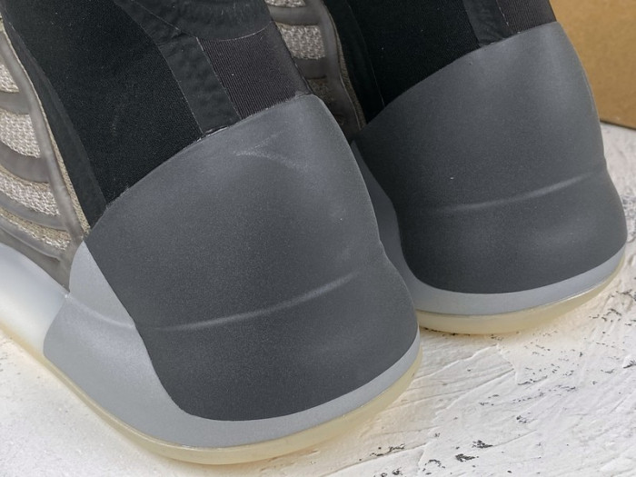 Adidas Yeezy QNTM Barium  H68771