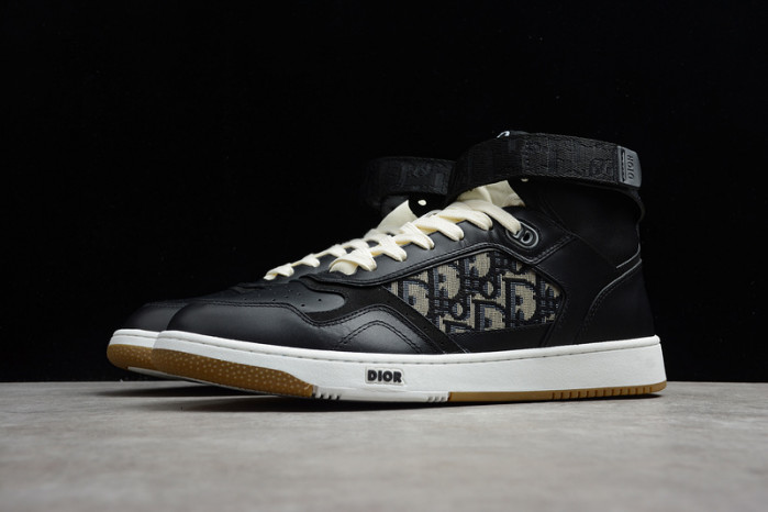 D10R B27 High Top Sneaker