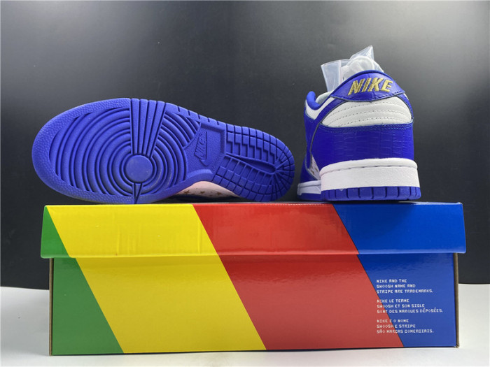 Nike SB Dunk Low Supreme Stars Hyper Royal (2021)  DH3228-100