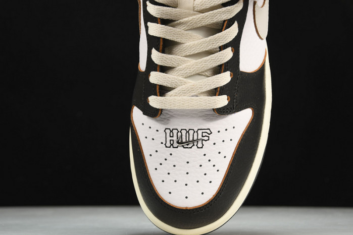 HUF x Nike SB Dunk Low “NYC”   FD8775-001