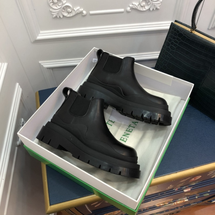 BOTEGA VENETA BOOTS