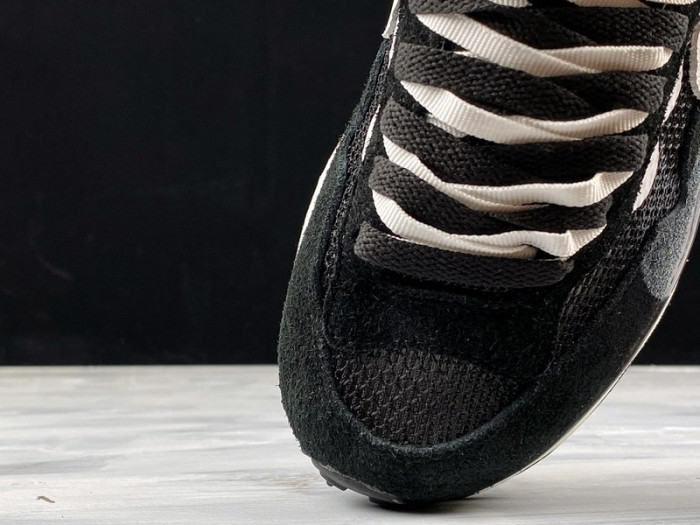 Sacai X NIKe regasus vaporrly SP BV0073-001