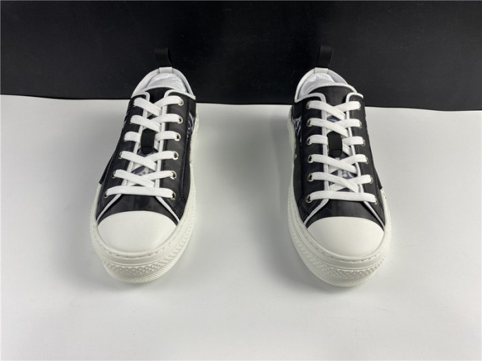 D10R B23 Sneakers Low Top
