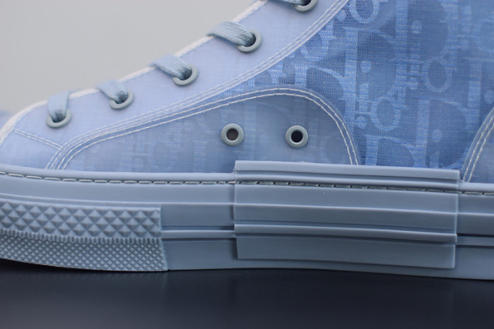 D10R B23 Oblique High Top Sneaker