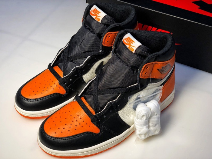 Jordan 1 Retro Shattered Backboard  555088-005